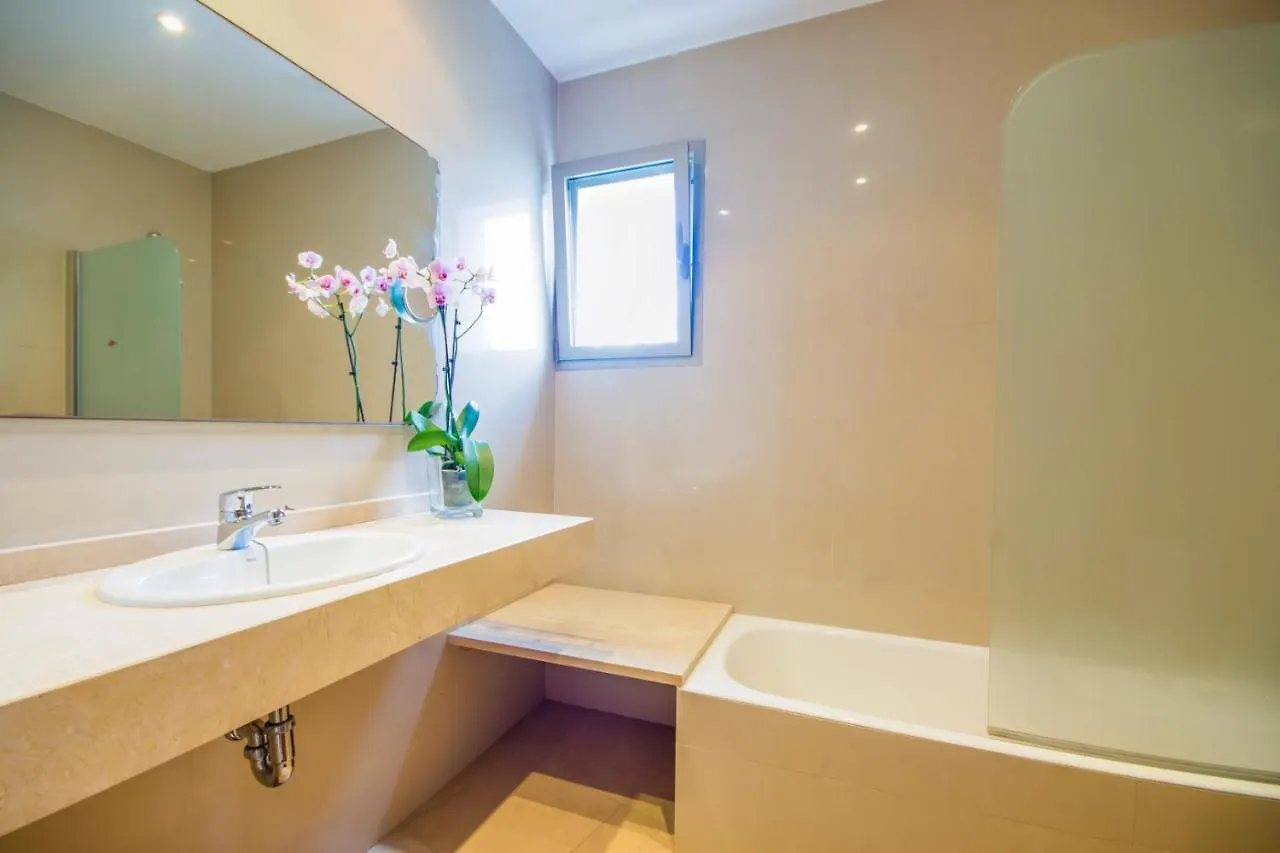 Ideal Property Mallorca - Casa Francina Playa de Muro 0*,  Spanyolország